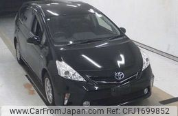 toyota prius-α 2014 CFJ1699852