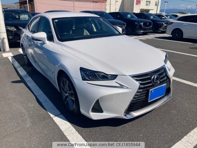 lexus is 2017 CFJ1855944 image 2