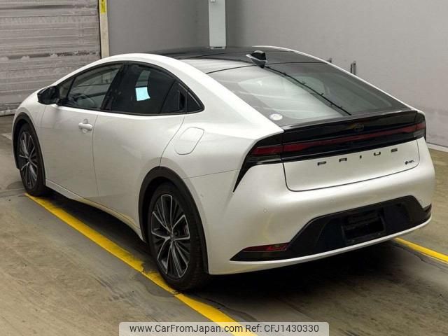 toyota prius 2023 quick_quick_6AA-MXWH60_MXWH60-4027765 image 2