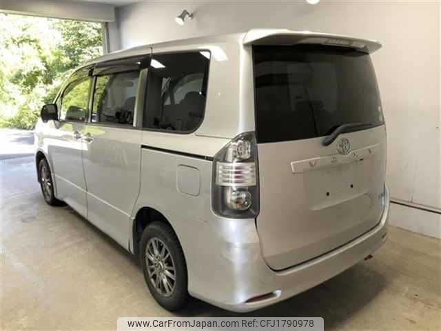 toyota voxy 2007 CFJ1790978 image 2