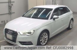 audi a3 2014 -AUDI 【新潟 301ね3059】--Audi A3 8VCJSF-WAUZZZ8V7EA112116---AUDI 【新潟 301ね3059】--Audi A3 8VCJSF-WAUZZZ8V7EA112116-