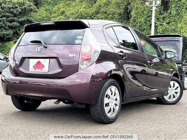 toyota aqua 2014 CFJ1592360 image 2