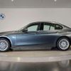 bmw 3-series 2018 quick_quick_LDA-8C20_WBA8C56040NU86908 image 9