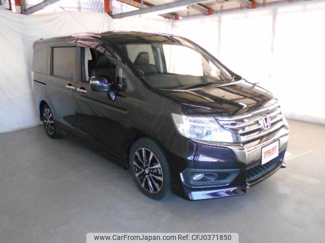 honda stepwagon 2013 -HONDA--Stepwgn RK5--1348004---HONDA--Stepwgn RK5--1348004- image 1