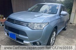 mitsubishi outlander-phev 2014 CFJ1650555