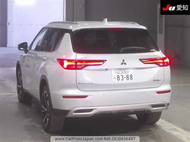 mitsubishi outlander-phev 2023 -MITSUBISHI 【なにわ 301ﾗ8388】--Outlander PHEV GN0W-0300268---MITSUBISHI 【なにわ 301ﾗ8388】--Outlander PHEV GN0W-0300268- image 2