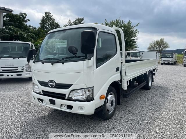 hino dutro 2016 GOO_NET_EXCHANGE_0404019A30241007W001 image 1