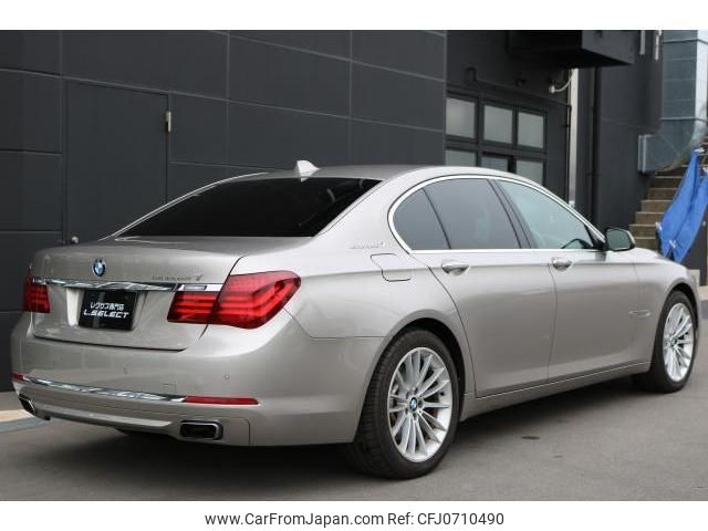 bmw 7-series 2014 quick_quick_DAA-YA30_WBAYA02050D365678 image 2