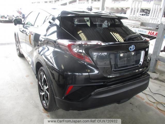 toyota c-hr 2017 quick_quick_DAA-ZYX10_ZYX10-2073533 image 2