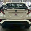 toyota c-hr 2018 quick_quick_DAA-ZYX10_ZYX10-2106256 image 19
