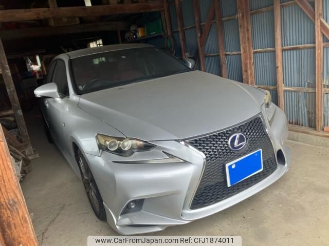 lexus is 2013 CFJ1874011 image 2