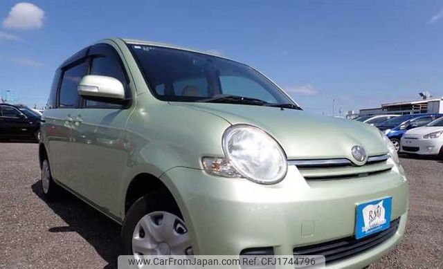 toyota sienta 2006 CFJ1744796 image 1