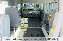 toyota hiace-commuter 2009 GOO_JP_700056043930250122002