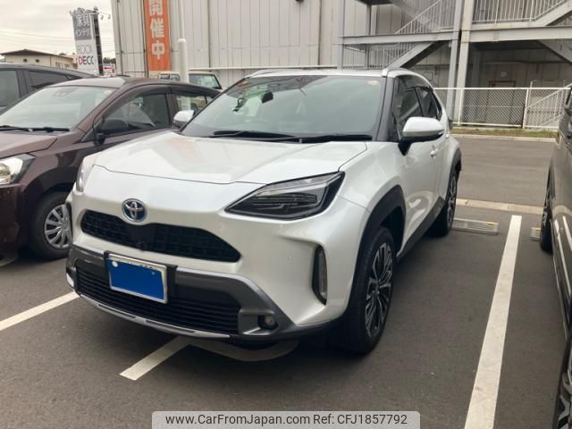 toyota yaris-cross 2024 CFJ1857792 image 2
