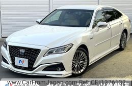 toyota crown 2018 CFJ1376132