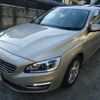 volvo v60 2018 quick_quick_LDA-FD4204T_YV1FWA8RDJ2399187 image 13