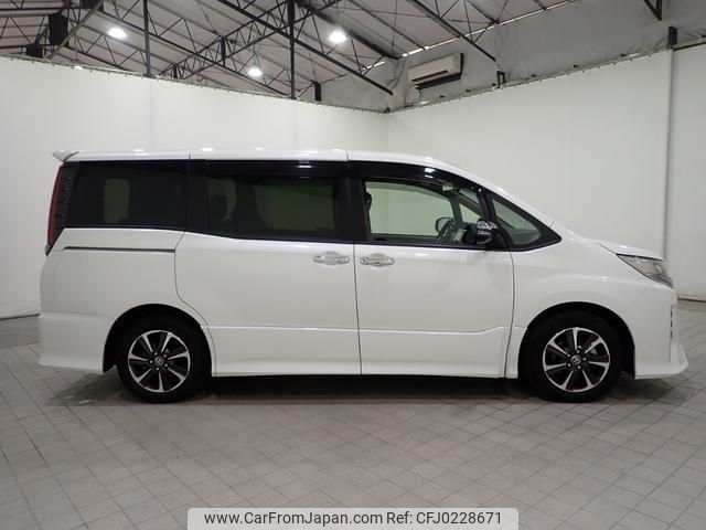 toyota noah 2021 quick_quick_3BA-ZRR80W_ZRR80-0674041 image 2