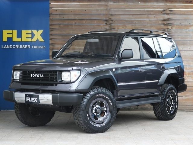 car_5de1f8c0-6971-482c-9dd6-