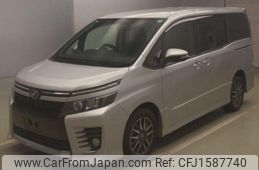 toyota voxy 2014 CFJ1587740
