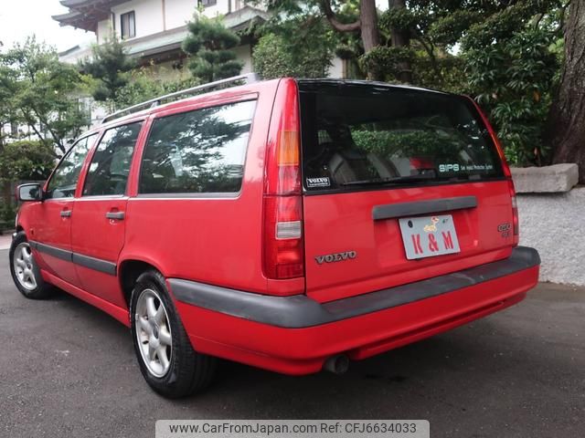 ミニカー Volvo 850Break 1996 5) Volvo 850 Break 1996 Black 1:43 Minichamps 430171410