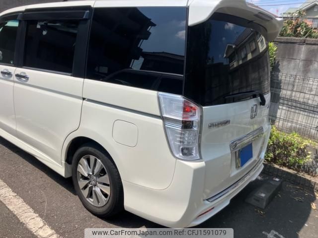 honda stepwagon 2011 CFJ1591079 image 2