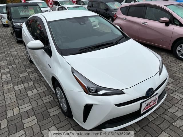 toyota prius 2019 quick_quick_ZVW55_ZVW55-6006863 image 1