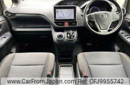 toyota voxy 2014 504928-922203