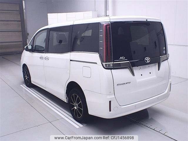 toyota esquire 2020 CFJ1456898 image 2