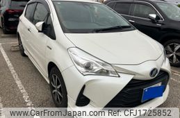 toyota vitz 2018 CFJ1725852