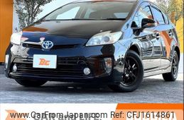 toyota prius 2013 CFJ1614861