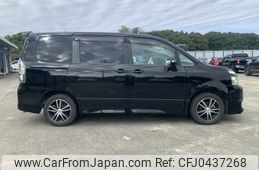 toyota voxy 2008 NIKYO_WM40473