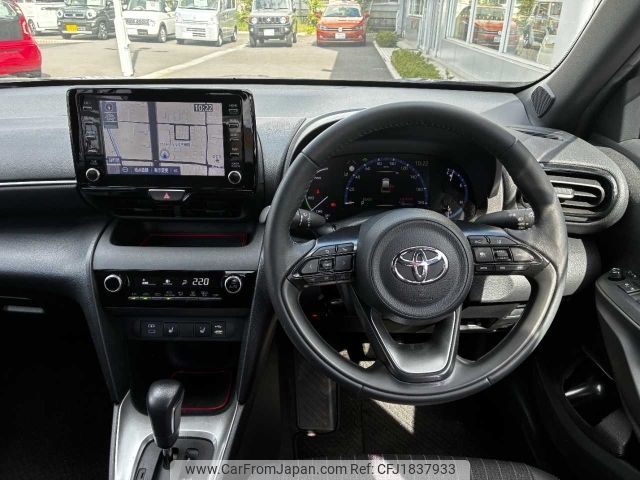 toyota yaris-cross 2024 CFJ1837933 image 2