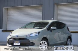 toyota aqua 2023 CFJ1625124