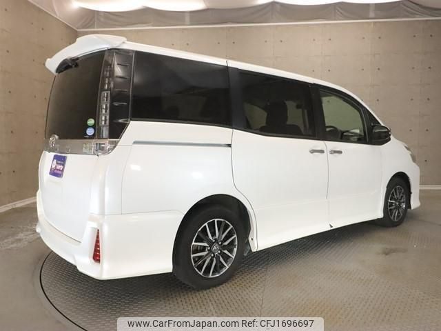 toyota voxy 2016 CFJ1696697 image 2