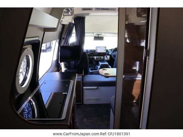 toyota hiace-van 2018 CFJ1801391 image 2