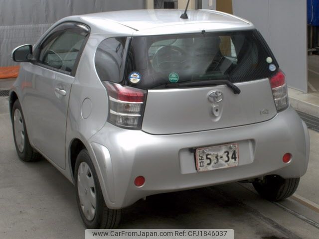 toyota iq 2010 CFJ1846037 image 2
