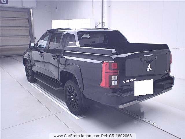 mitsubishi triton 2025 CFJ1802063 image 2