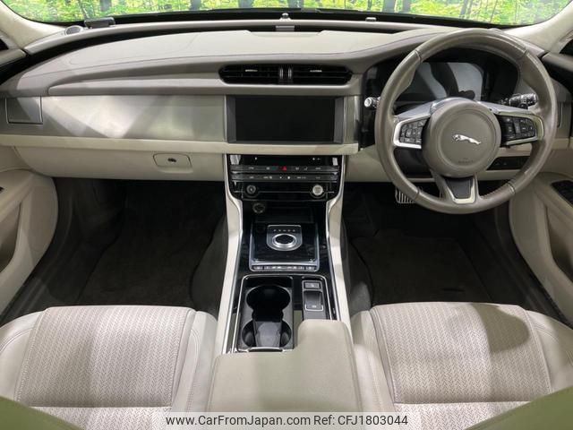 jaguar xf 2019 CFJ1803044 image 2