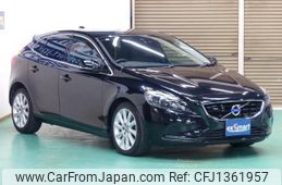 volvo v40 2015 -VOLVO 【千葉 303ｻ9753】--Volvo V40 MB4164T--F2221844---VOLVO 【千葉 303ｻ9753】--Volvo V40 MB4164T--F2221844-
