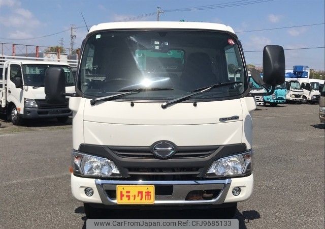 hino dutro 2017 REALMOTOR_N1024030317F-17 image 2