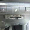 toyota corolla 2019 -TOYOTA 【神戸 304ﾒ8273】--Corolla ZWE211-6000275---TOYOTA 【神戸 304ﾒ8273】--Corolla ZWE211-6000275- image 9