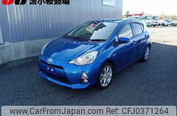 toyota aqua 2012 -TOYOTA--AQUA NHP10--6001910---TOYOTA--AQUA NHP10--6001910-