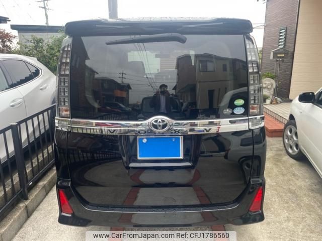 toyota voxy 2014 CFJ1786560 image 2