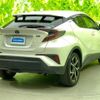 toyota c-hr 2017 quick_quick_DAA-ZYX10_ZYX10-2040009 image 3