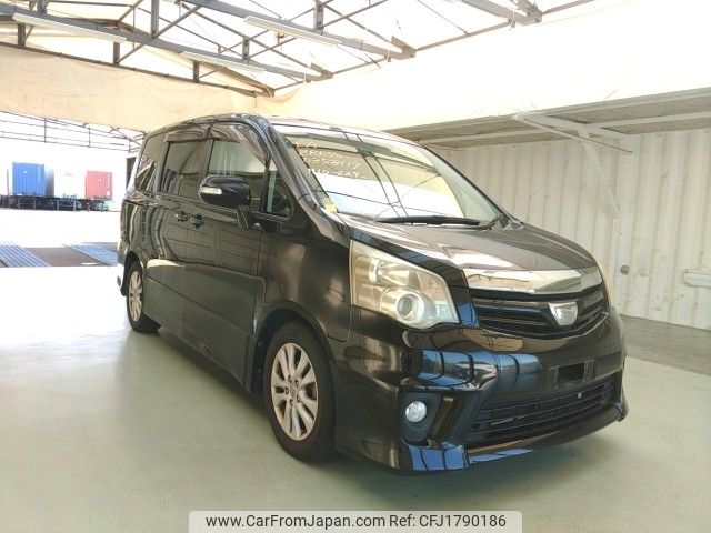 toyota noah 2011 CFJ1790186 image 1