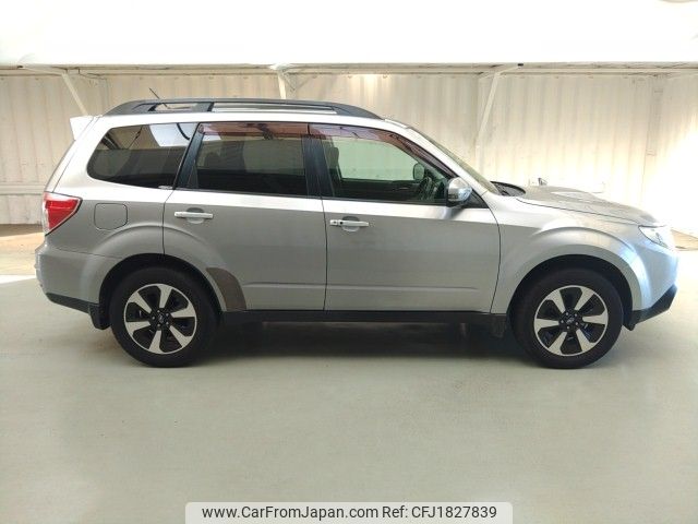 subaru forester 2010 CFJ1827839 image 2