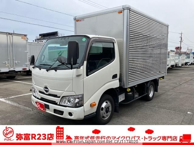 hino dutro 2020 GOO_NET_EXCHANGE_2507066A30250520W003 image 1