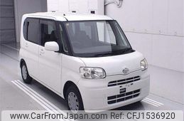 daihatsu tanto 2010 CFJ1536920