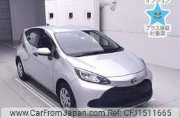 toyota aqua 2023 CFJ1511665