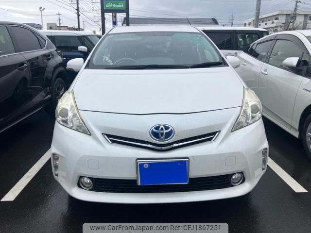 toyota prius-α 2013 CFJ1867251 image 1